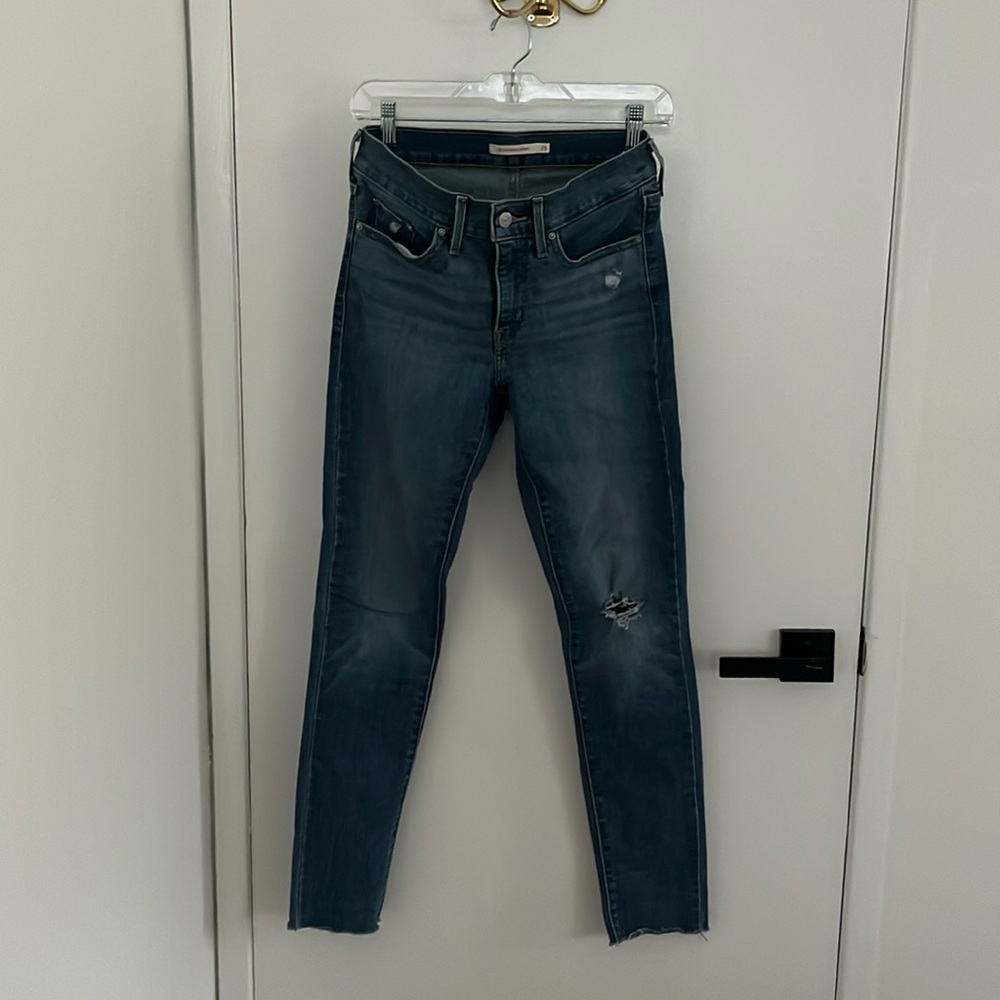LEVI’s 311 Shaping Skinny Jeans